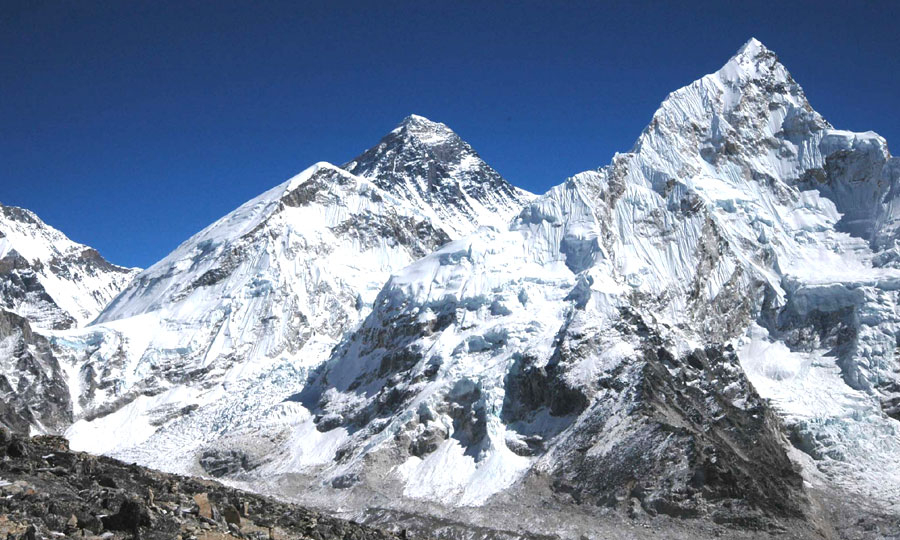 Nangkarsang Peak and Khongma La Pass: 16-Day Everest Base Camp Trek